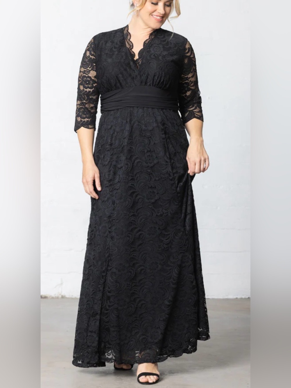 NWT KIYONNA Screen Siren Lace Gown in Black 2x - Picture 2 of 15